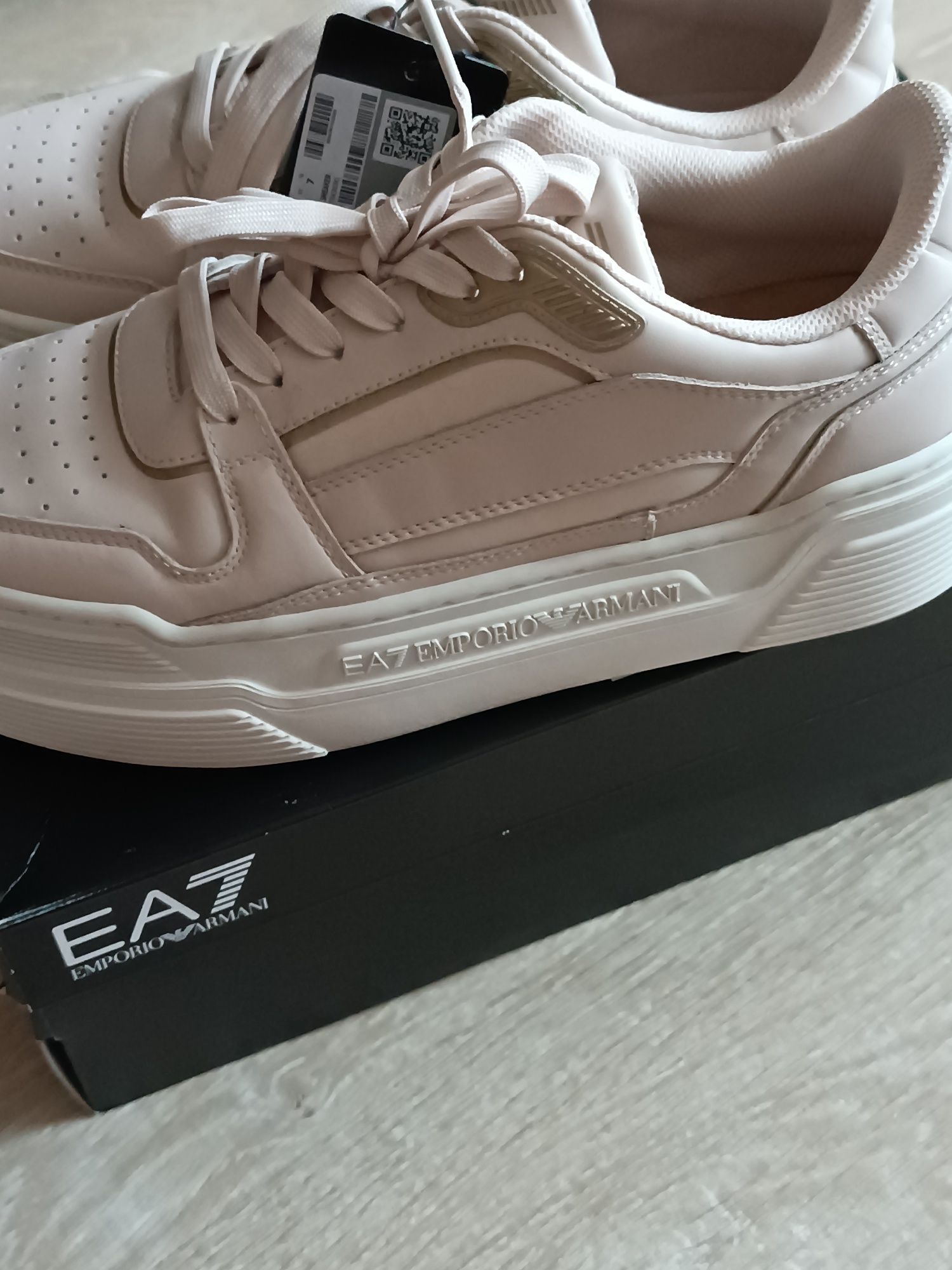 Emporio Armani,Asics,Liu Jo