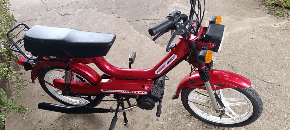 Vând moped FirstBike nou