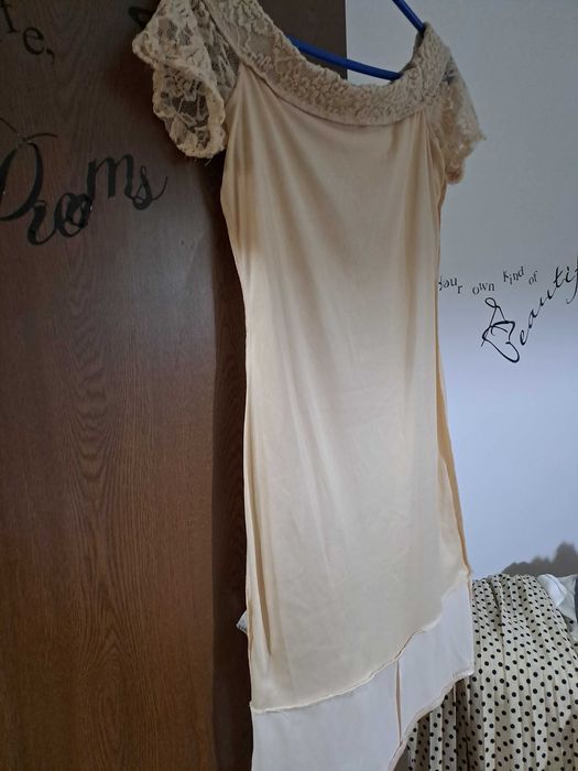 Rochie din dantela marimea M
