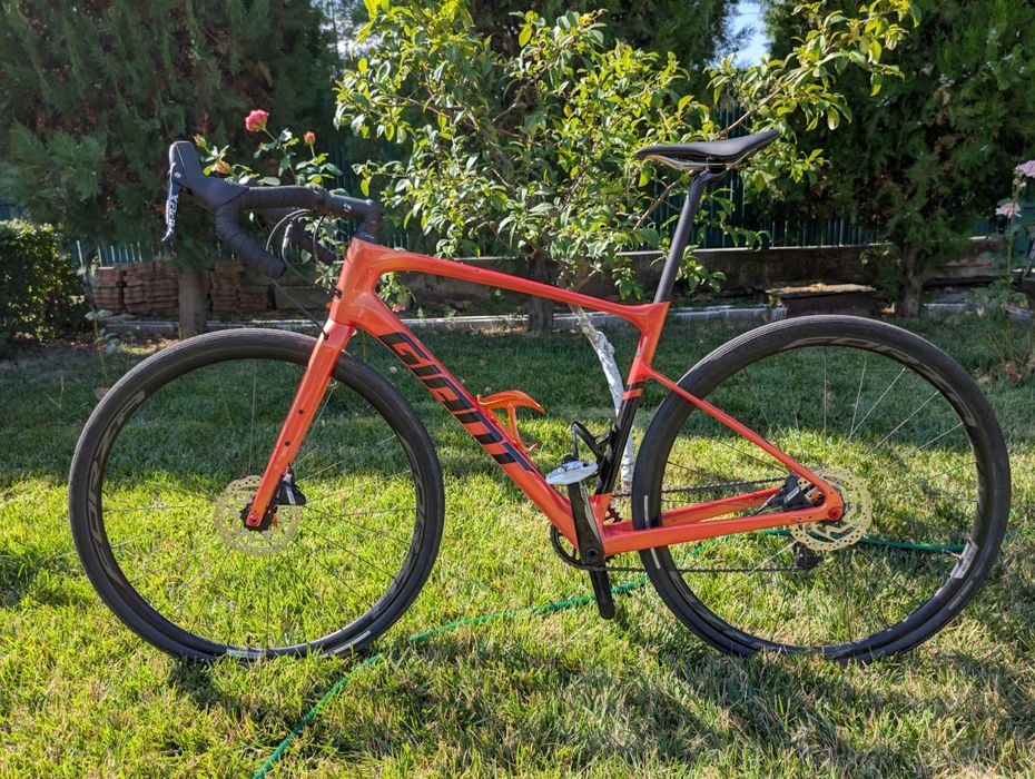 Bicicleta cursiera ,cx,gravel Giant fastroad advanced carbon 2024