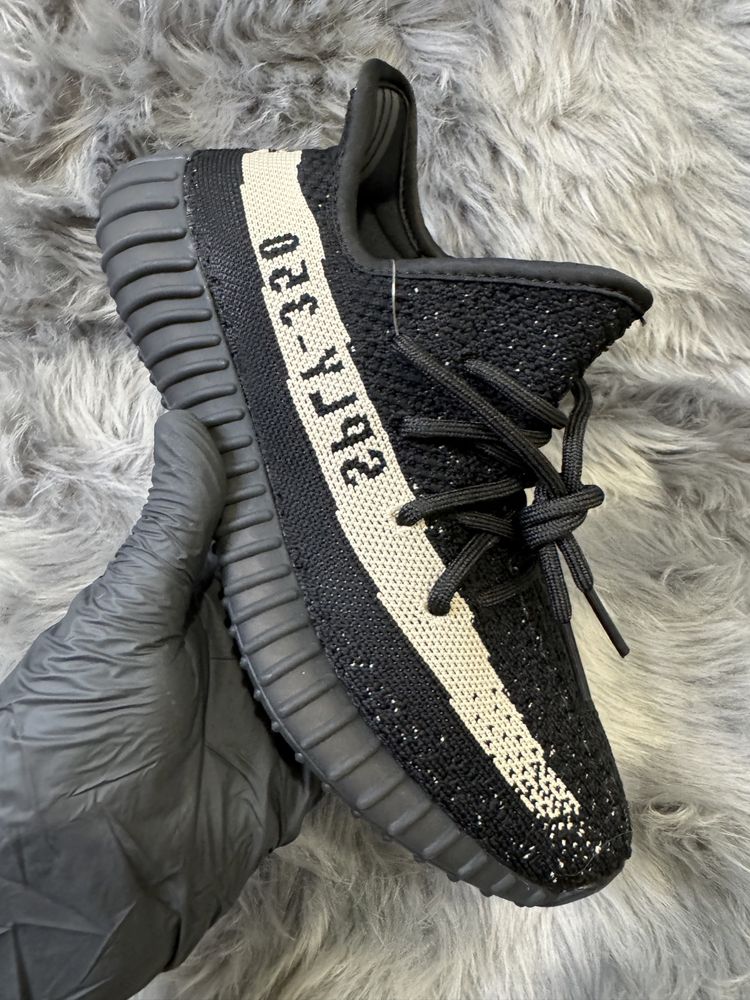 36-46 Yeezy 350 v2 Oreo