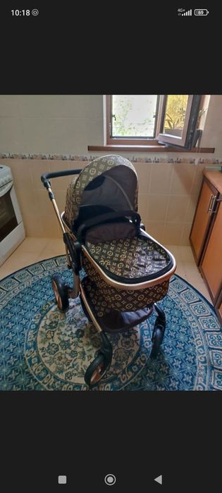 Коляска в отличном состоянии всё работает