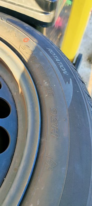 Jante 16" cu anvelope 205/60 16 iarna