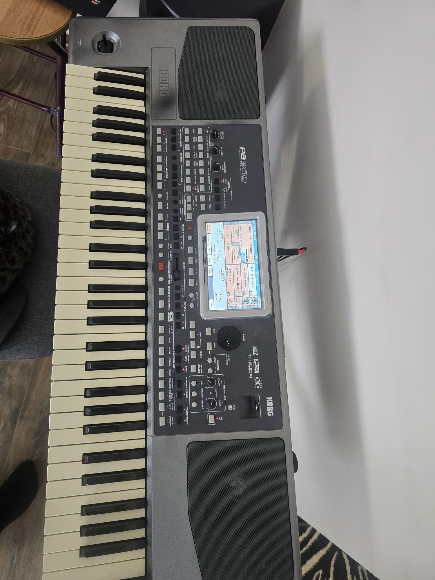 Korg Pa900 Klavier