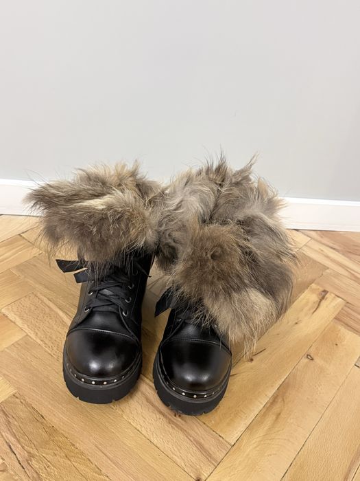 Черни боти с мек косъм