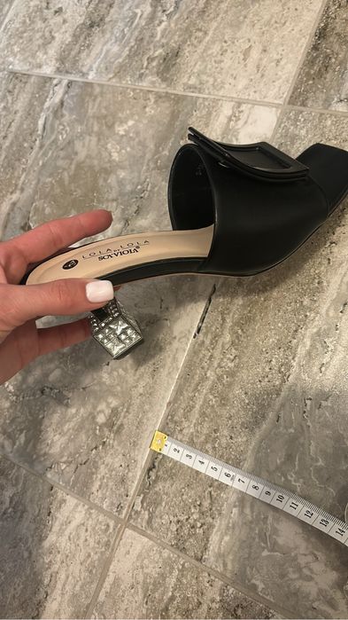 Papuci, arata absolut impecabil