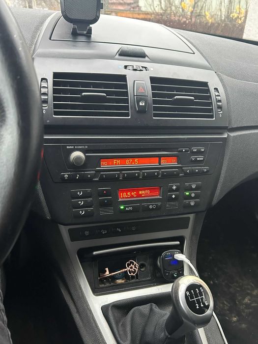 BMW X3 2.0d 2004 – Îngrijit, mașină de familie