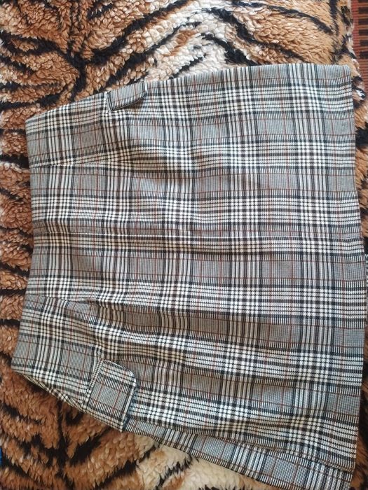 Елегантна дамска пола.