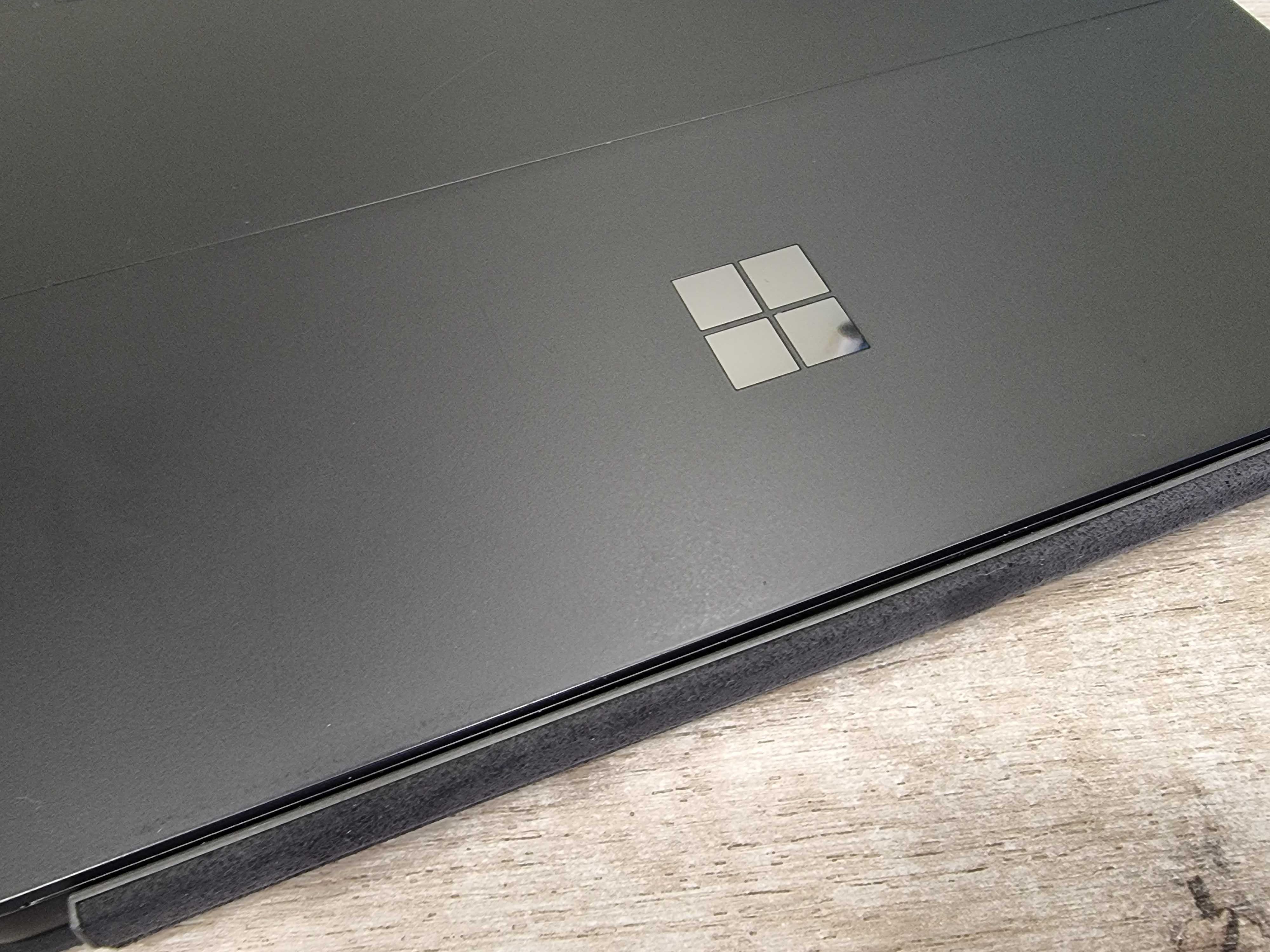 Таблет Microsoft Surface GO 3, 10.5"