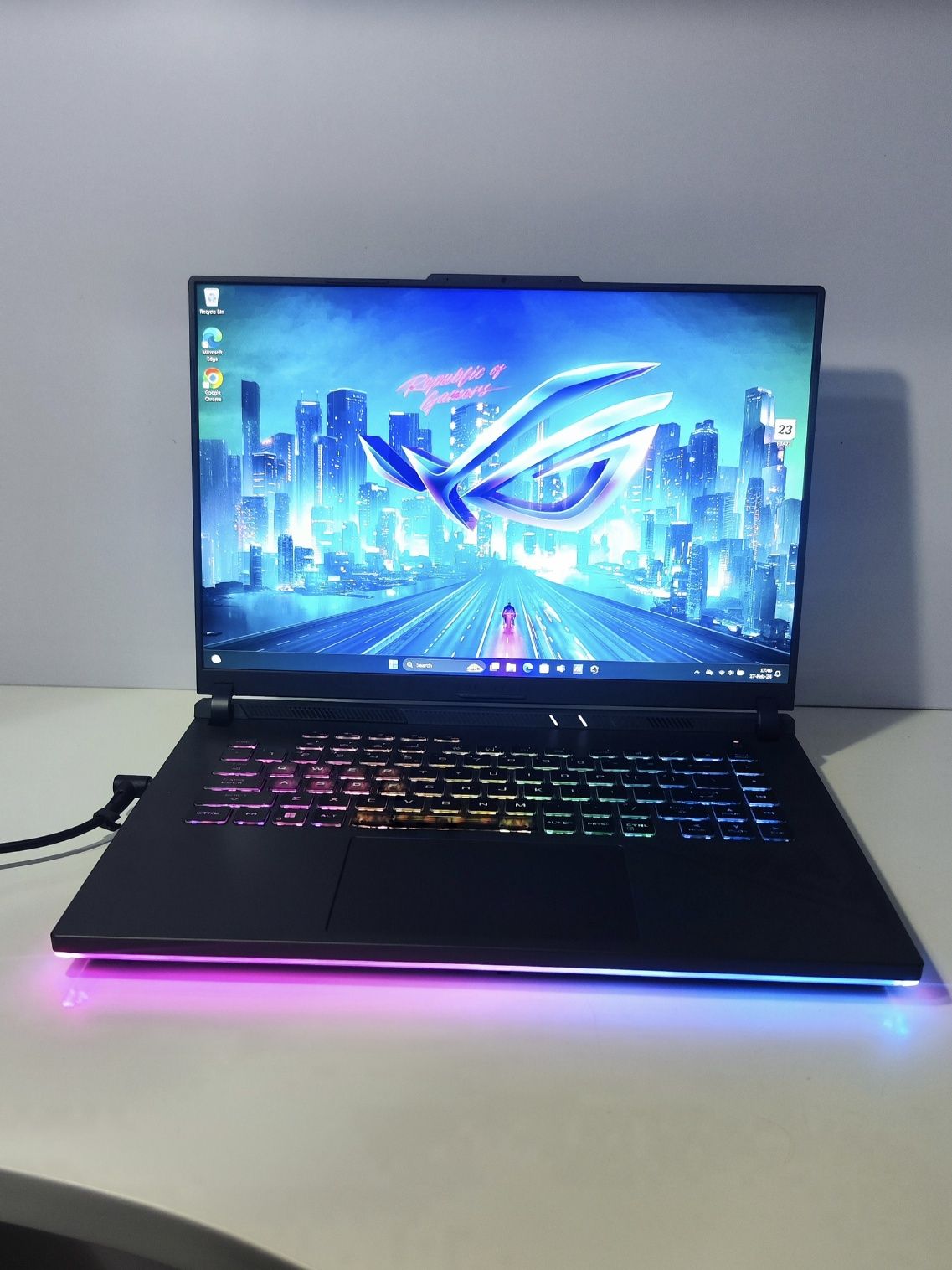 Laptop ASUS ROG Strix G16, i7-13650HX -garantie