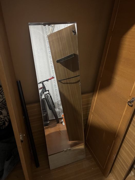 Зеркало   бу  .