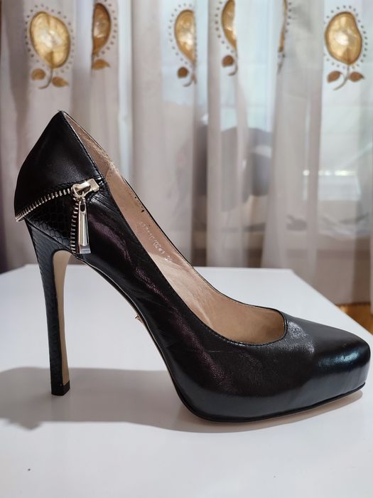 Туфли женские, кожаные новые, р-р 38