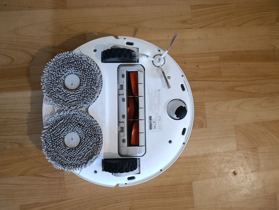 Робот моющий пылесос