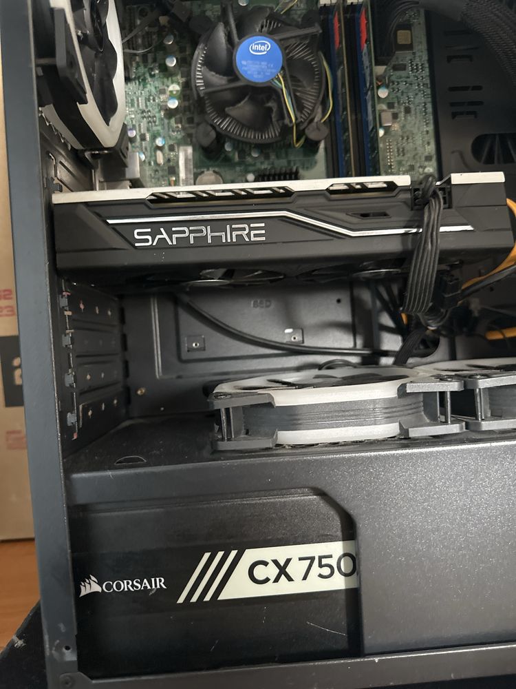 Pc gaming, mai multe detalii in poze