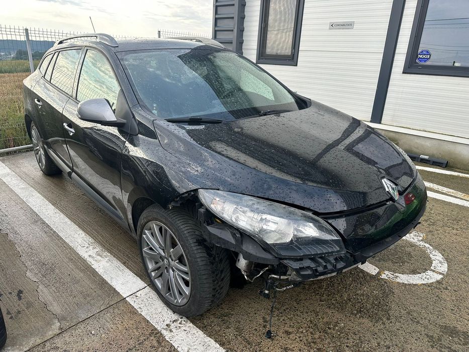 Dezmembrez / Dezmembrari / Piese / Accesorii Renault megane 3 GT break negru 1.5 dci 110 cp 2011 volan stanga