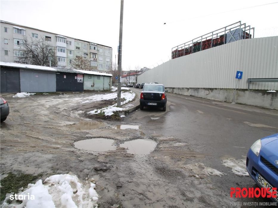 Garaj langa Carrefour - pe teren proprietate