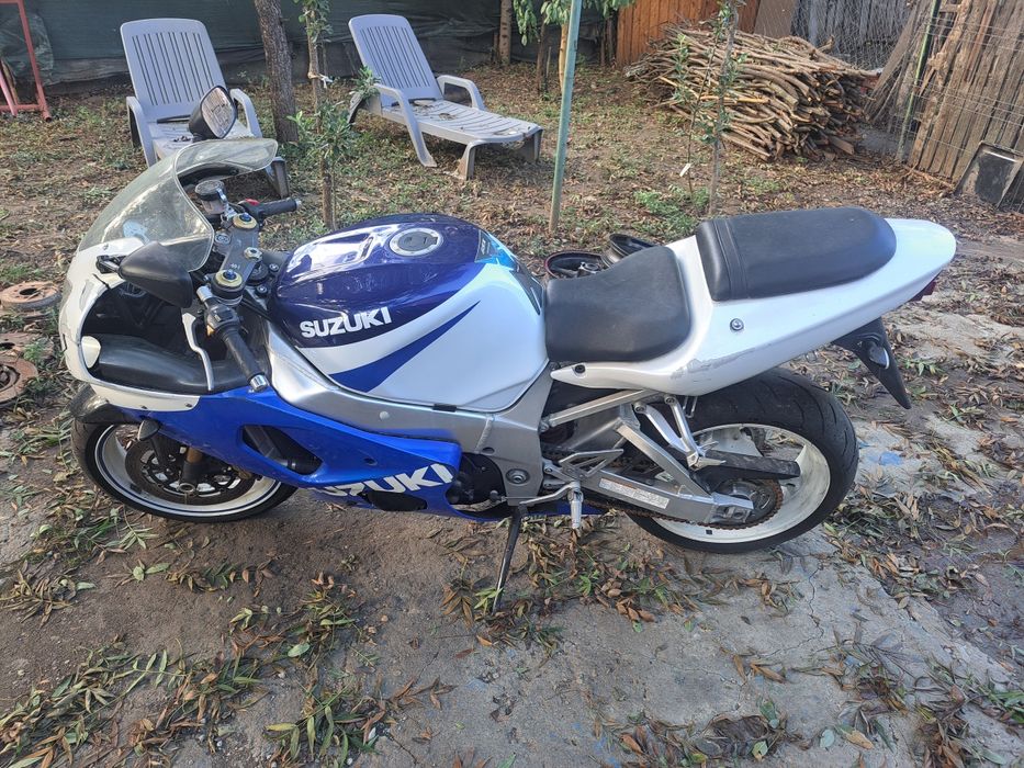 Vând piese suzuki gsxr 1000 k1/k2