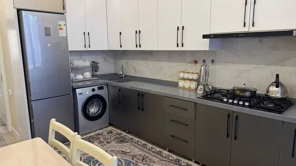 Срочно сдается 3-х ком квартира рядом с метро Минор В Ц5 887*