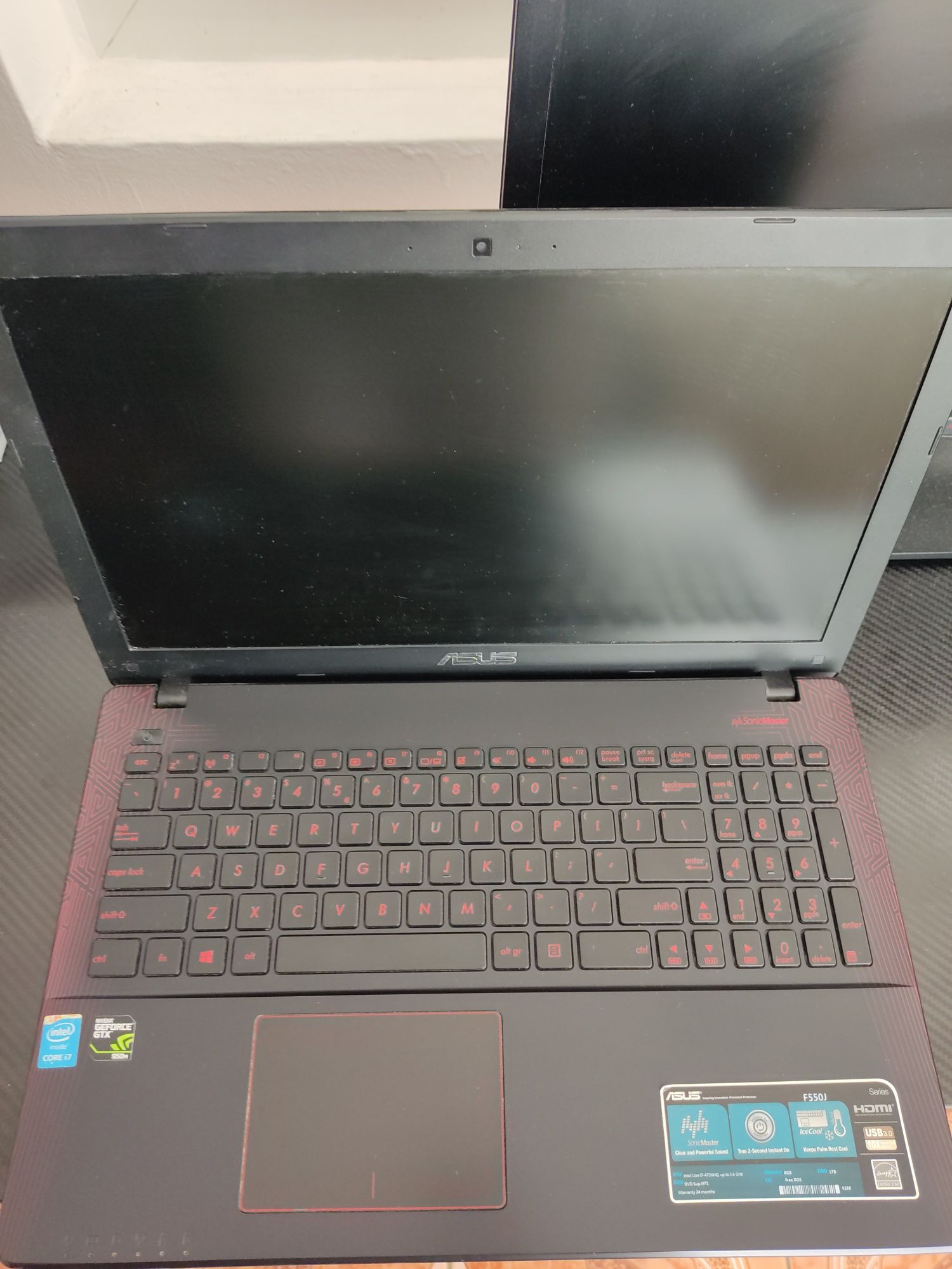 laptop Asus F550j