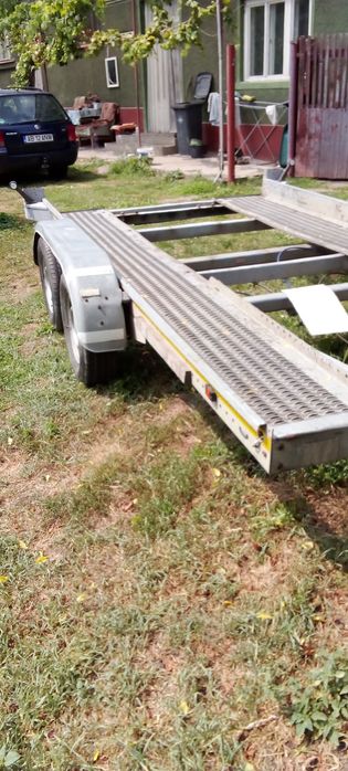 Vind platforma de două tone preț 1500 euro