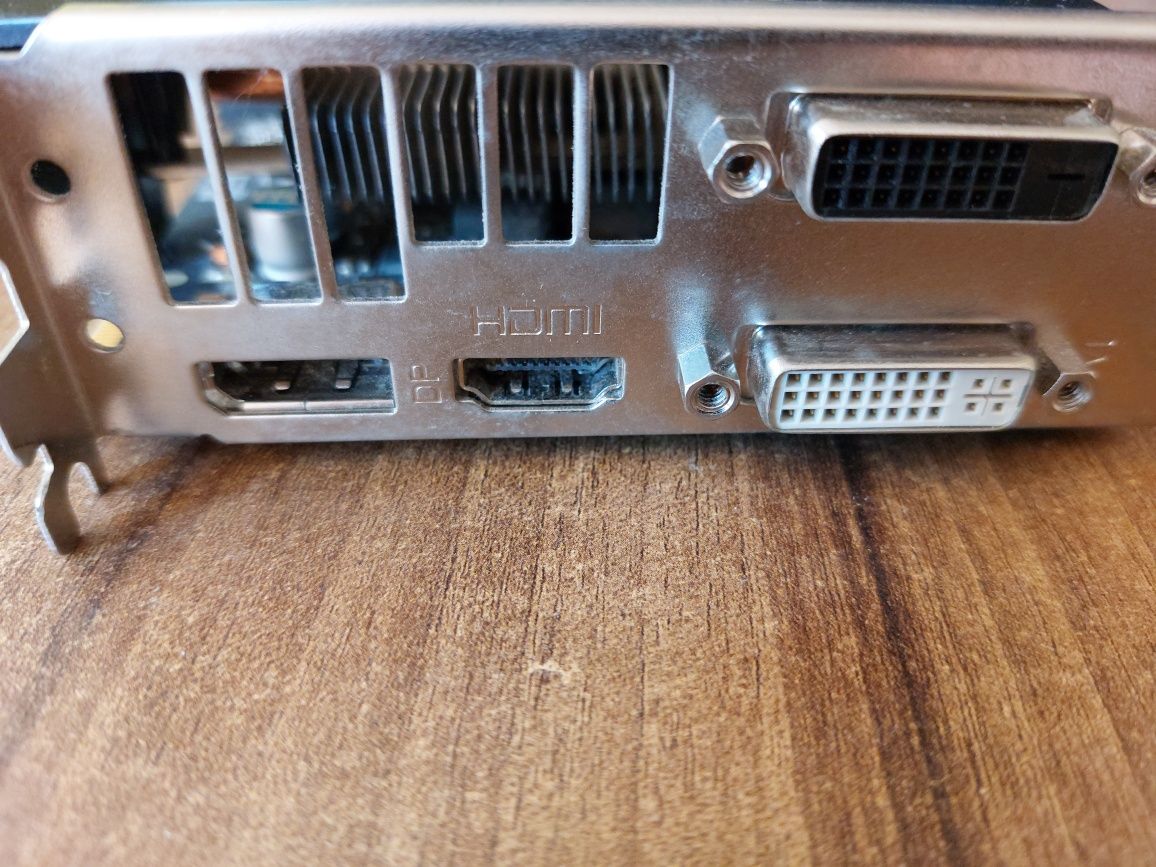 Видеокарта R9 270X