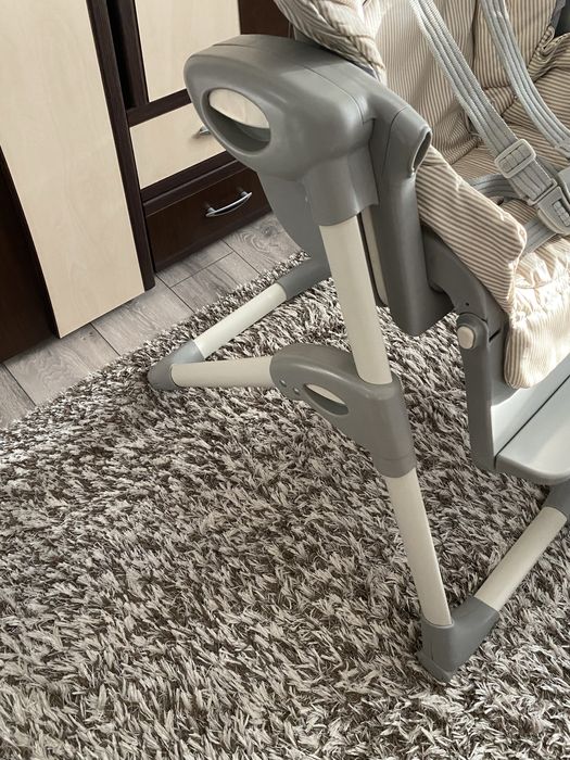 Scaun de masa bebe,Joie