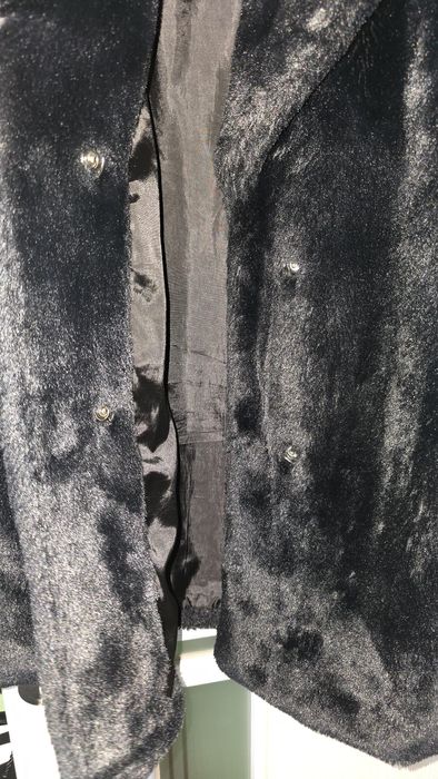 Черно палто с косъм