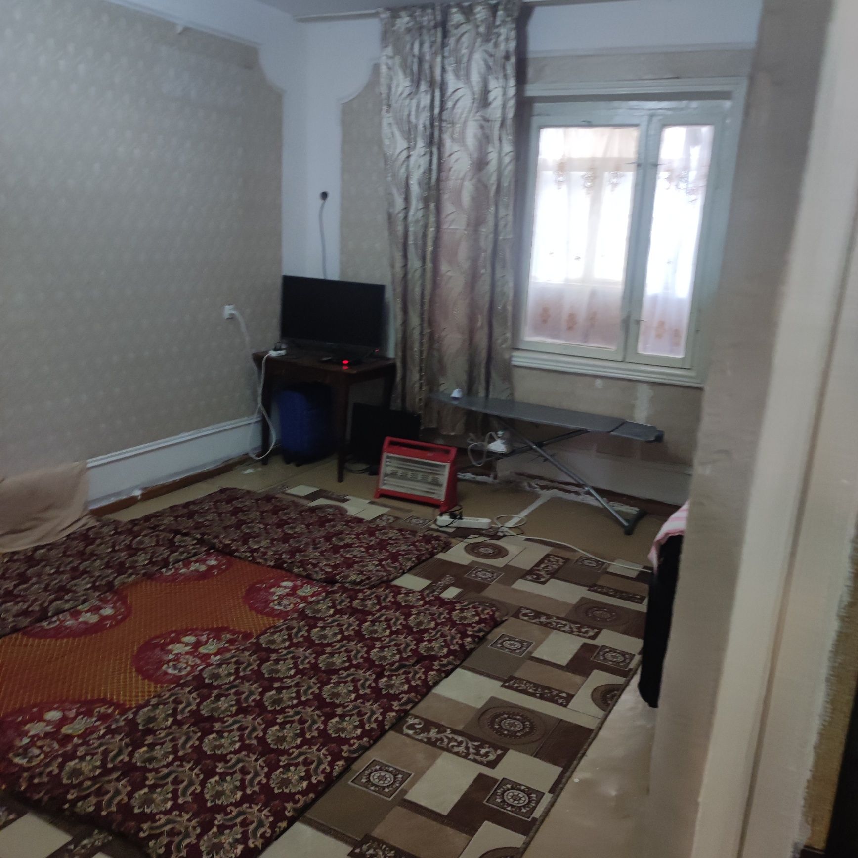 Квартира сотилади Пахтазор мкр.3хона 3этаж