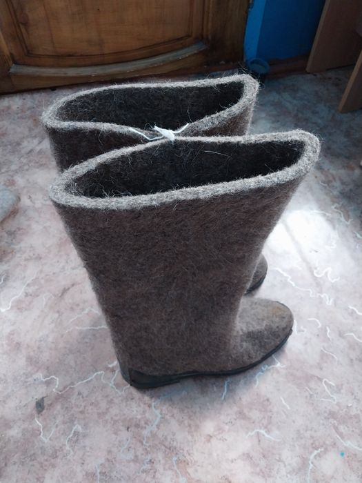 Продам валенки новые
