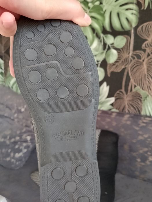 Обувь женская и мужская (кизлар ва угил болалар оёк кийимлари)