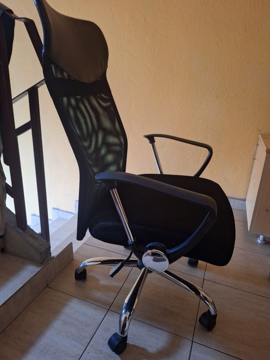 Офис стол запазен