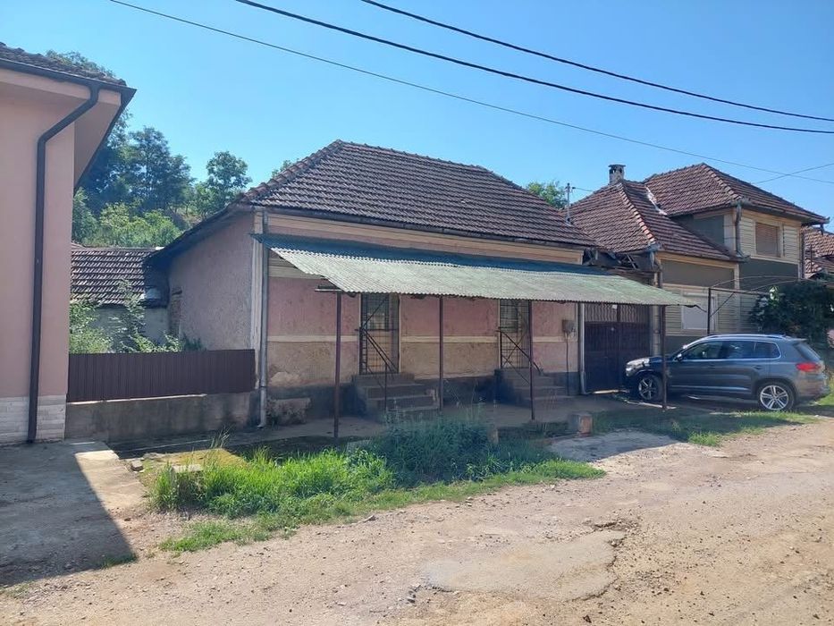 Casă într-o zonă frumoasă, perfectă pentru relaxare