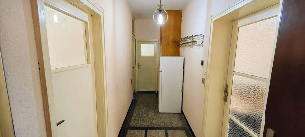 Продава се Четиристаен апартамент в Бургас, Лазур - 110 кв.м за 1791 €/кв.м - Снимка #2