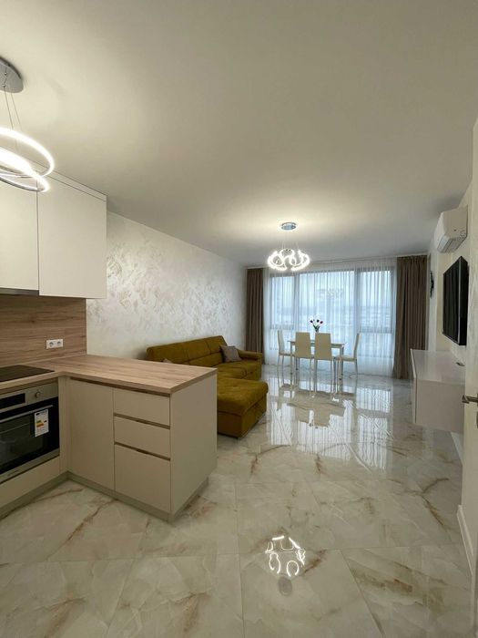 Продава се Двустаен апартамент в Варна, Цветен квартал - 74 кв.м за 3514 €/кв.м - Снимка #4