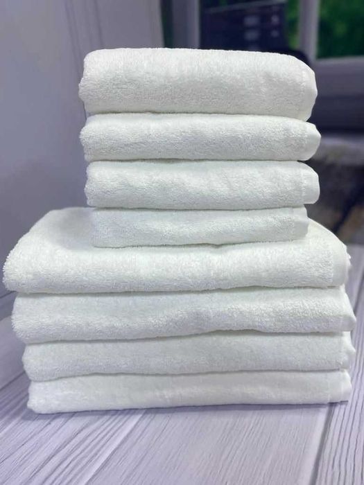 Полотенца белые банные лицевые для ног