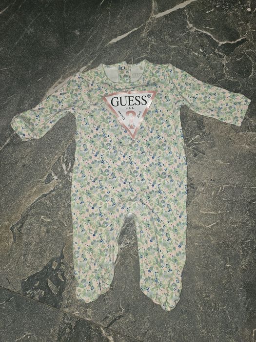 Лот за момиче 0-3 месеца Guess , Mayoral