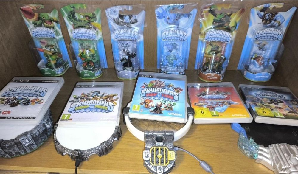 Skylanders la bucata,lot sau schimb, 141 figurine, portale, jocuri