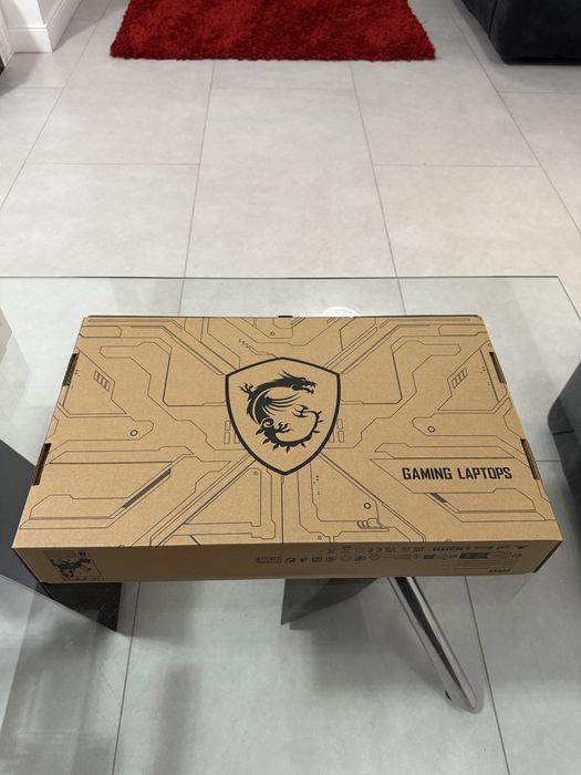 Laptop gaming MSI Sword 17 HX •i7-14650HX•1TB•16GB RAM•RTX4060•SIGILAT