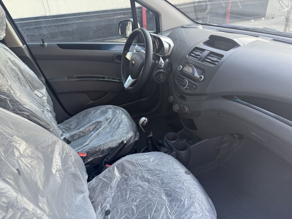 2023-yil 2023 kuzov Masla 2-pozitsiya Spark sotiladi.