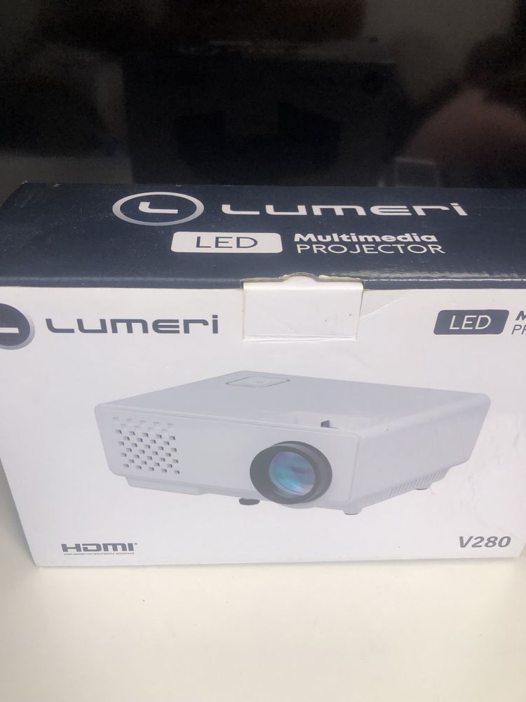 Videoproiector LED HDMI USB 3000 Lucmeni