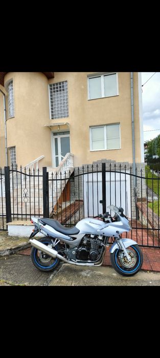 Kawasaki  ZR 7S  doar 33000 km.