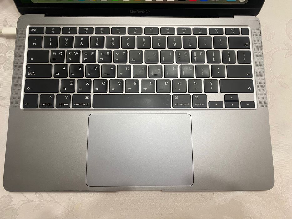 MacBook Air i3 2020