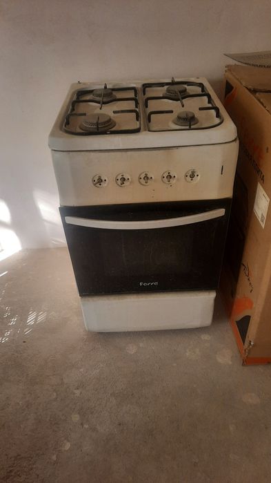 Газ плита в рабочем состаяни тел