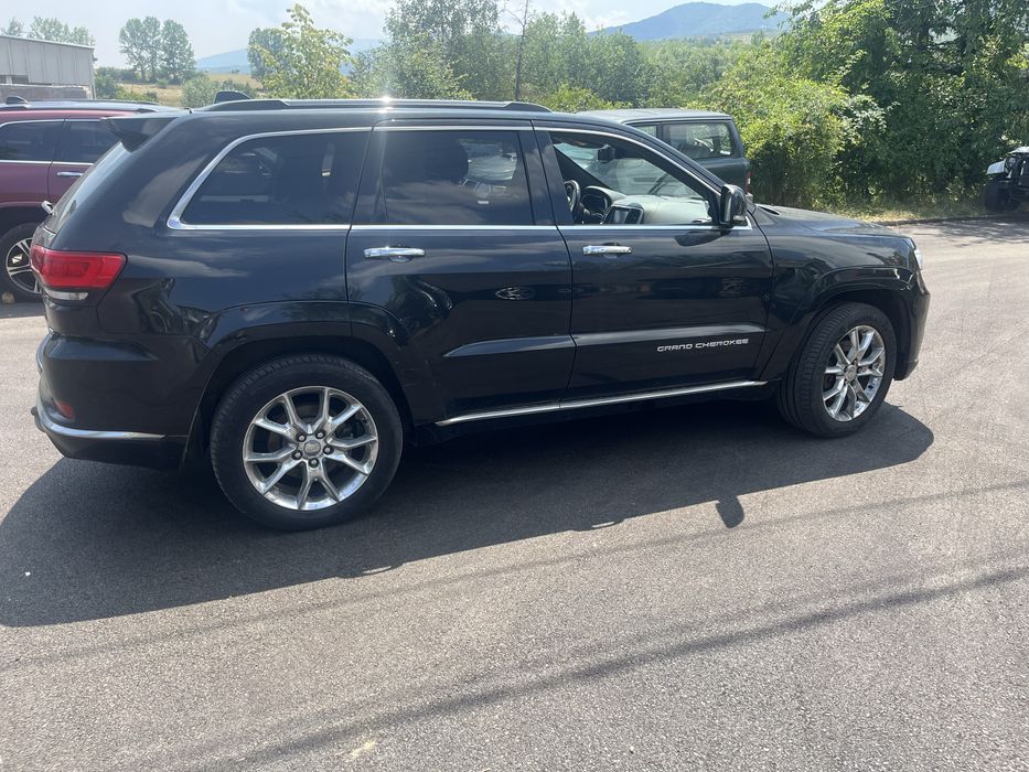 Продавам Jeep Grand Cherokee WK2 на части