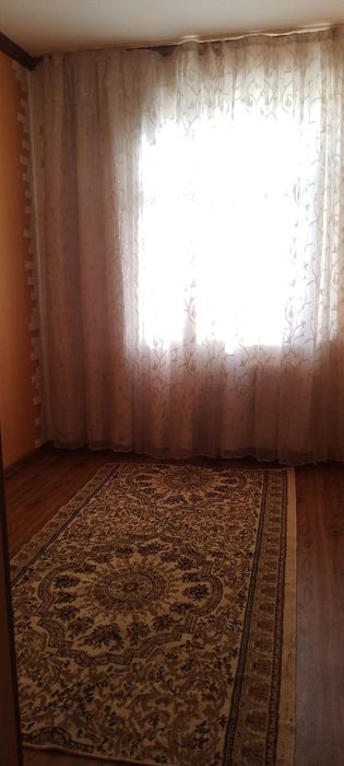 Элитний домда жойлашган 3 хонали квартира ижарага берилади