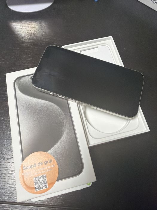 Vand iphone 15 pro 256 gb silver