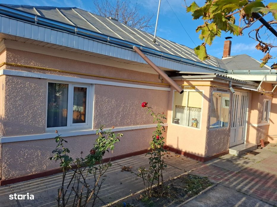 Proprietar vând casa  cartier CFR Bacau