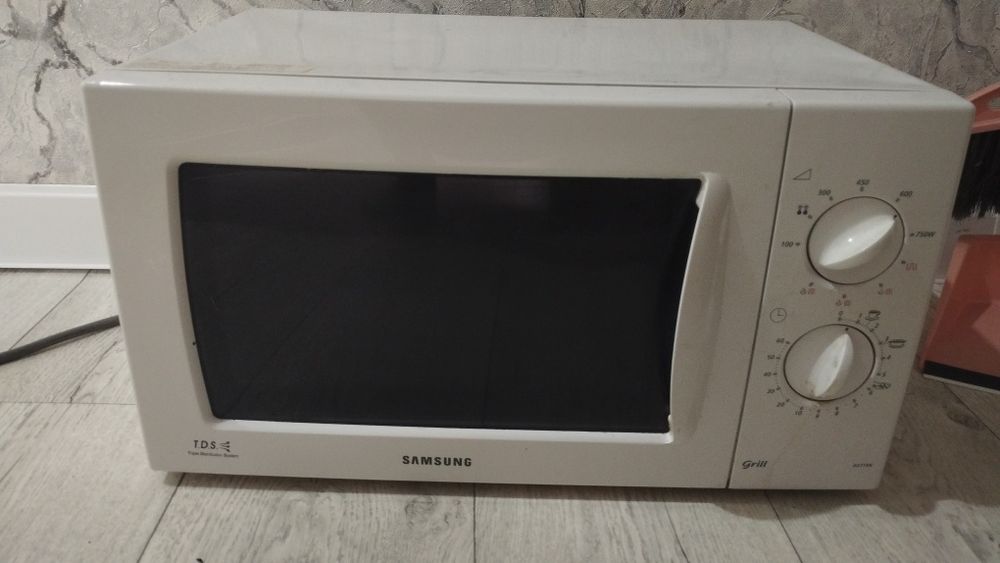 Продам микроволновку
