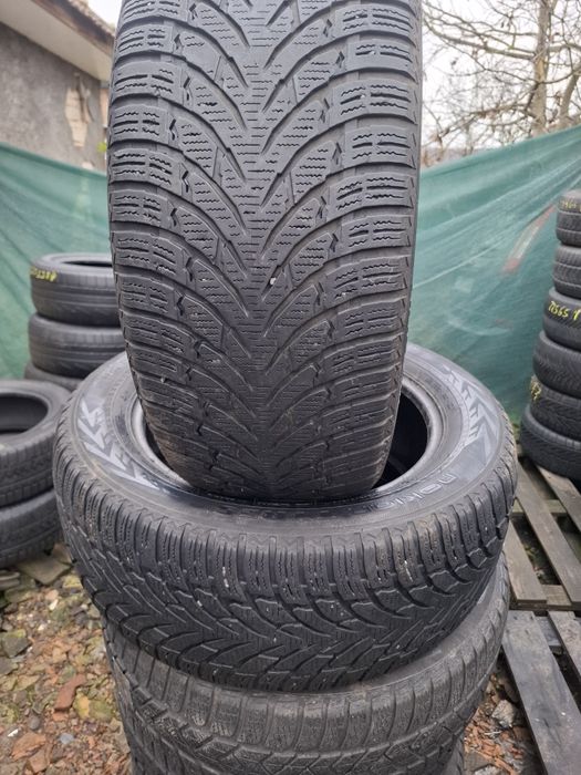 Vand 2 anvelope 235 55 17 nokian de iarna bune  dot 2020
