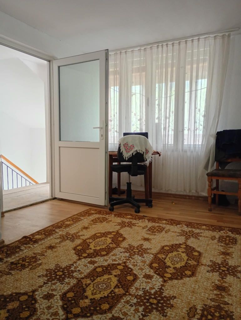 Casă la bulevard de vânzare